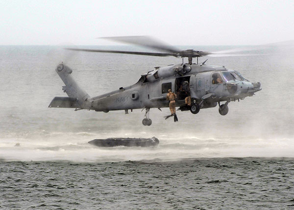 Helicóptero HH-60H - Navy SEALs